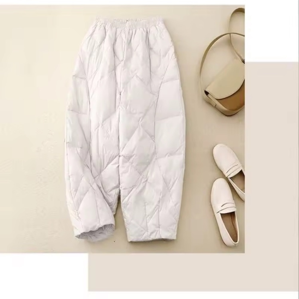 Stylish White Quilted Pants - Picture 3 of 16